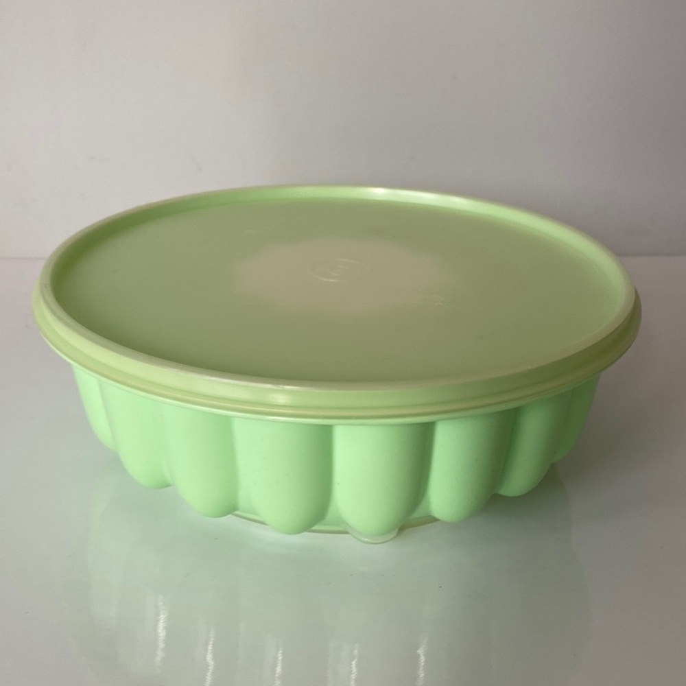 Vintage Tupperware Lime Green Jello Salad Mold Rare Retro